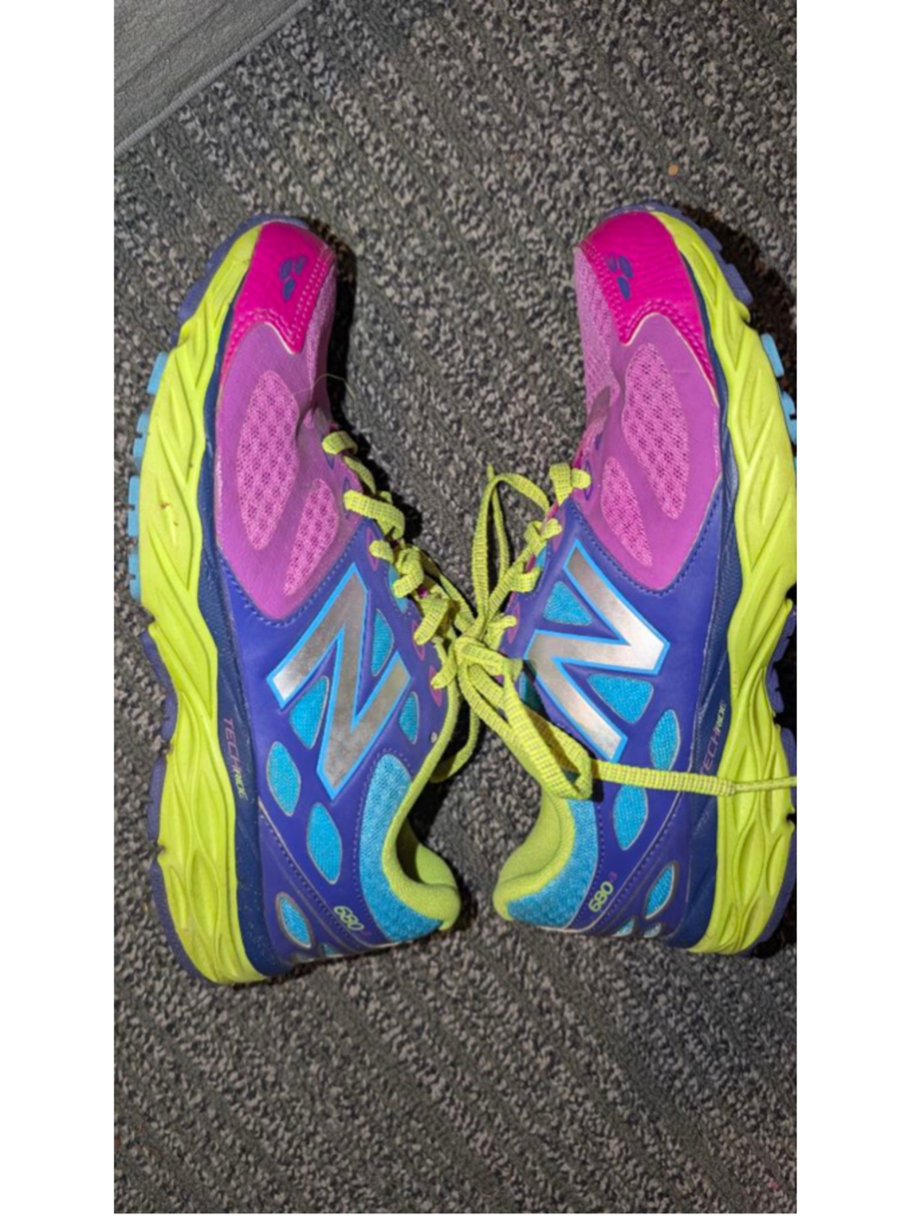 Women's New Balance 680 V3 Athletic Shoes 7.5 Purple Neon Green - Picture 2 of 5